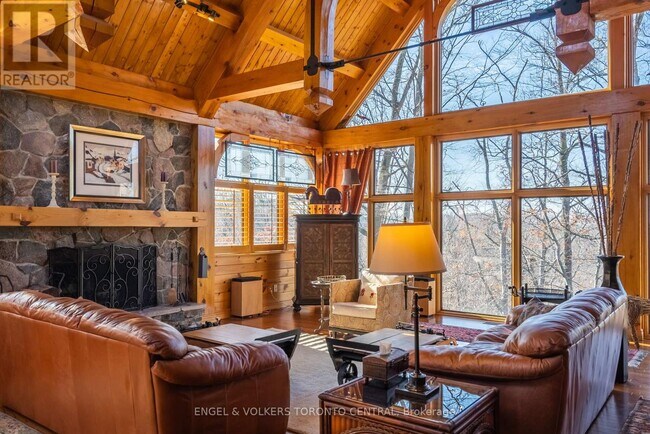 Photo - 11 Valleycrest Dr