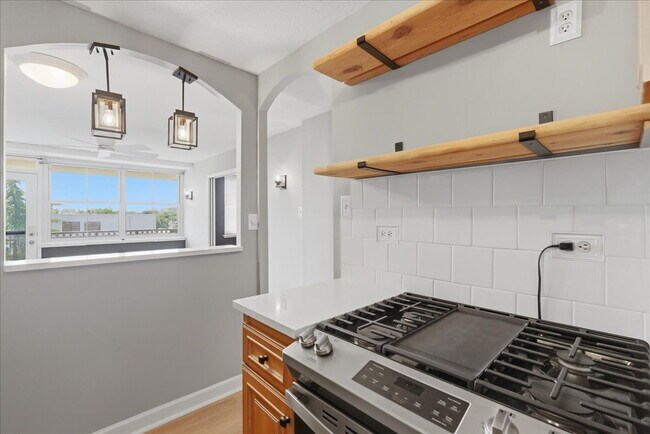 Photo - Sophisticated High-Rise Living in Prime Arlington Location Unit #1209