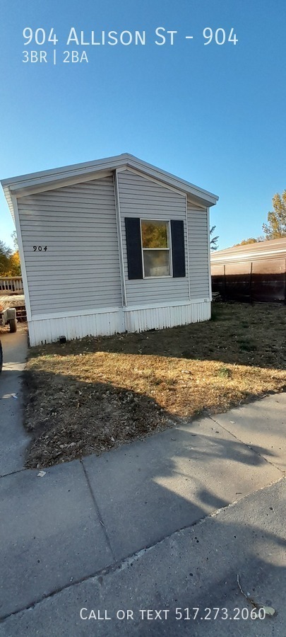 Roomy 3 Bed 2bath Mobile Home - Roomy 3 Bed 2bath Mobile Home