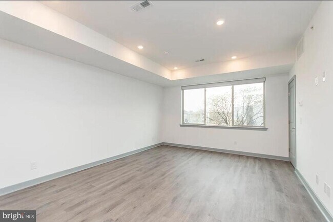 Photo - 411 W Berks St