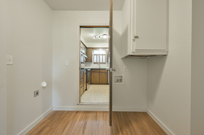 Photo - 1401 SW 60th St