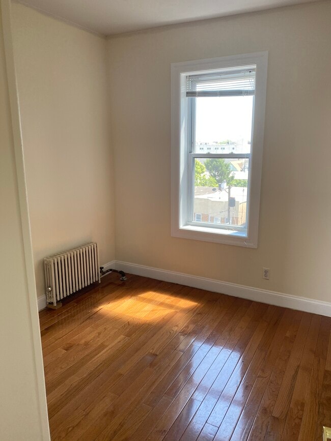 Photo - 238 Garfield Ave