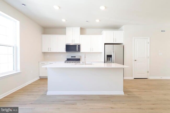 Photo - 23 Clementon Rd W