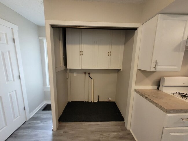 Photo - 1 Bedroom, 1 Bathroom Home near Iowa State...