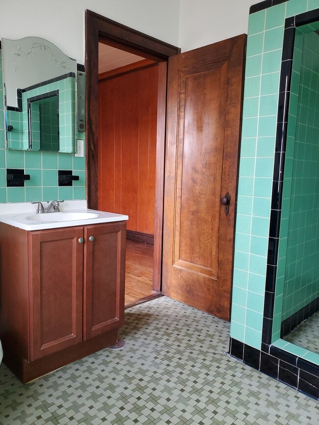 Photo - 6056 W Eastwood Ave