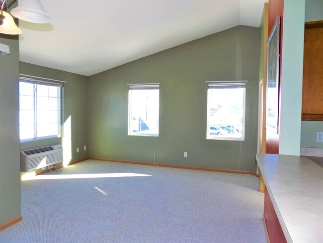 Photo - 146 Bertram Dr Unidad P