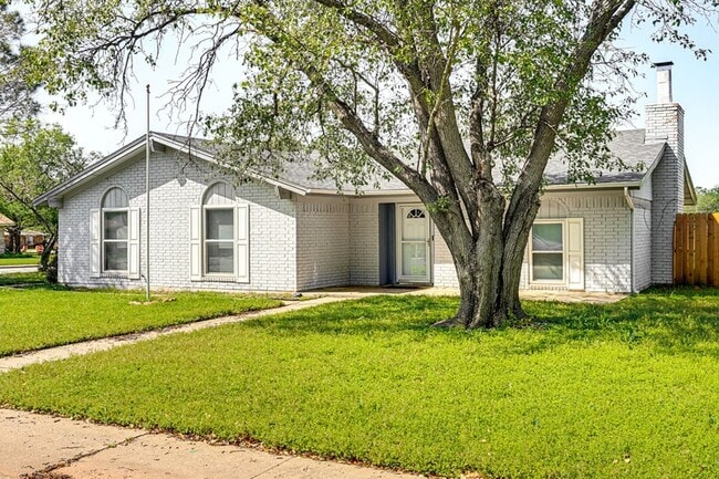 Photo - 4626 Trailwood Dr