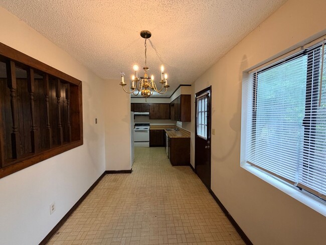 Photo - 3 Bedroom 2 Bath home in Valdosta