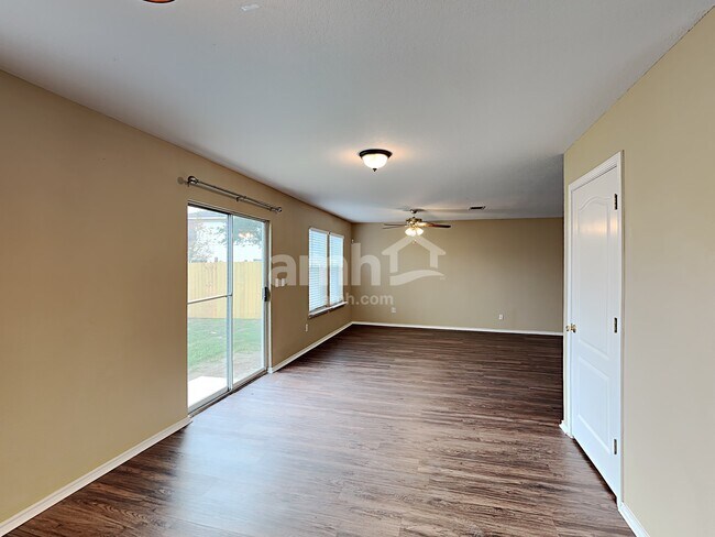 Photo - 9211 Mission Run