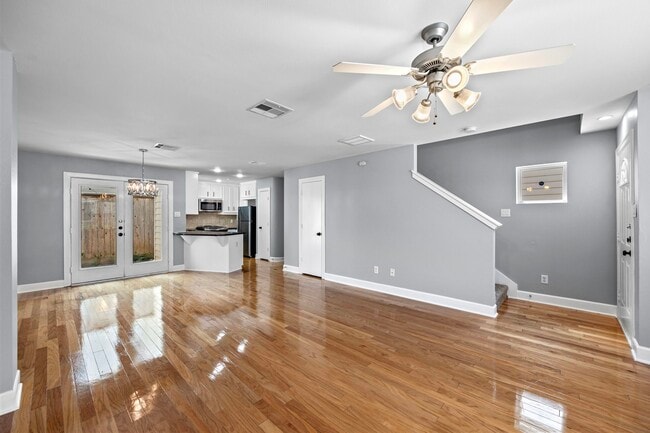 Photo - 5951 S Loop E