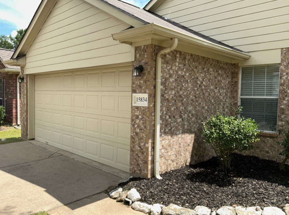Photo - 15834 Little Miss Creek Dr House