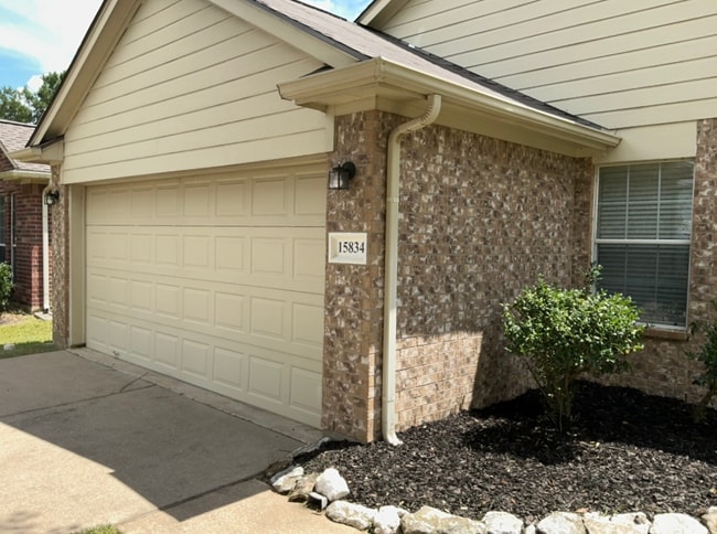 Building Photo - 15834 Little Miss Creek Dr Rental