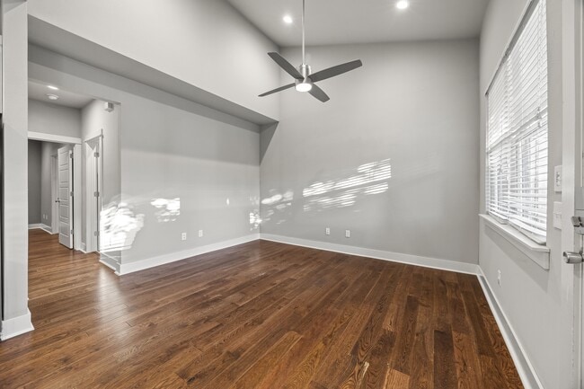 Photo - 2051 S Florida Way