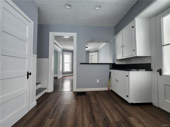 Photo - 218 S Pleasant St