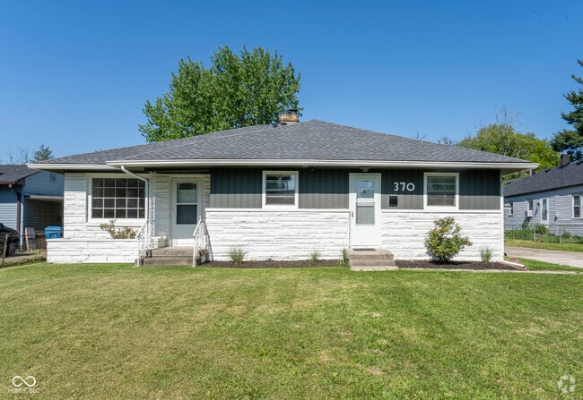 Building Photo - 370 N Bazil Ave Rental