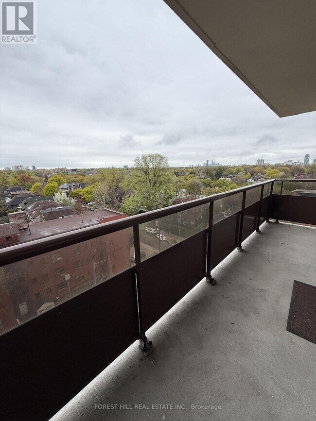 Photo - 161 Oakwood Ave