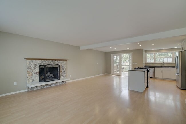 13930 122nd Ave NE