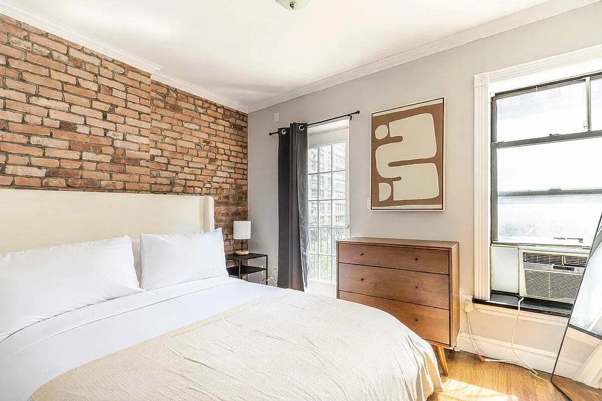 Photo - 1373 First Avenue Unit 3