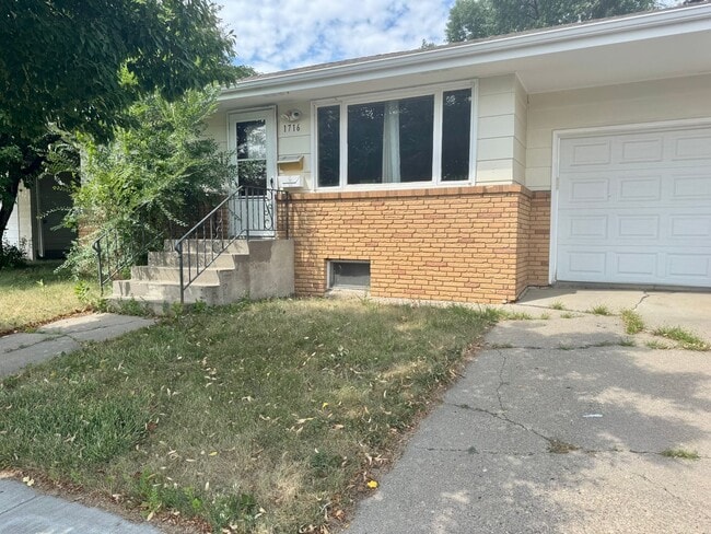Building Photo - 1716 Porter Ave Unit 1