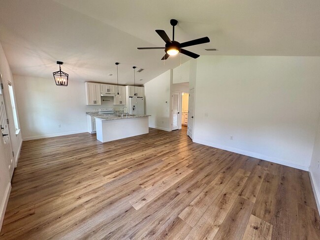 Photo - 2 bed 1 bath