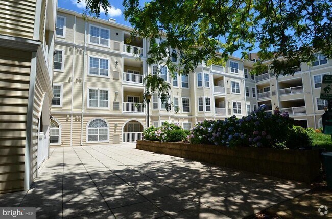 Building Photo - 4551 Strutfield Ln Unit 4328 Rental