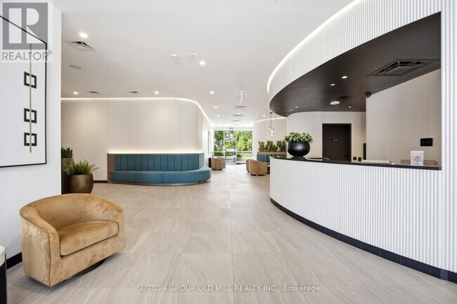 Photo - 689 The Queensway Unit 329