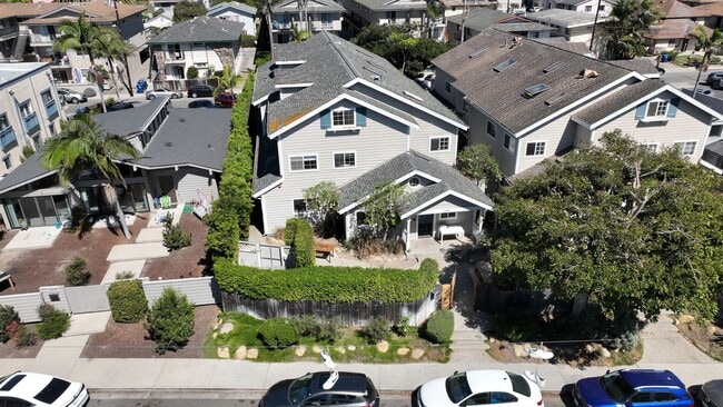 Photo - 6536 Del Playa Dr Unidad 1