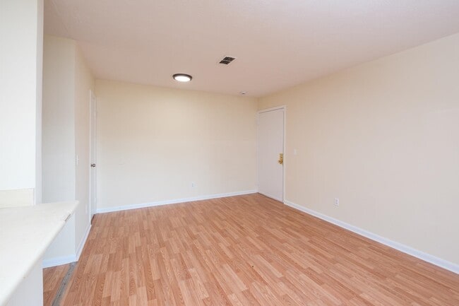 Photo - 40 South Ave Unit B