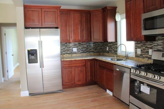 Photo - 124 Emerald St Unit 1