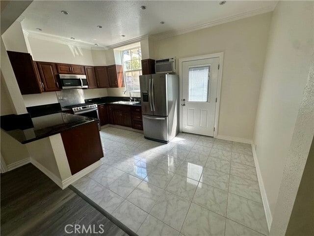 Photo - 1760 N Las Palmas Ave