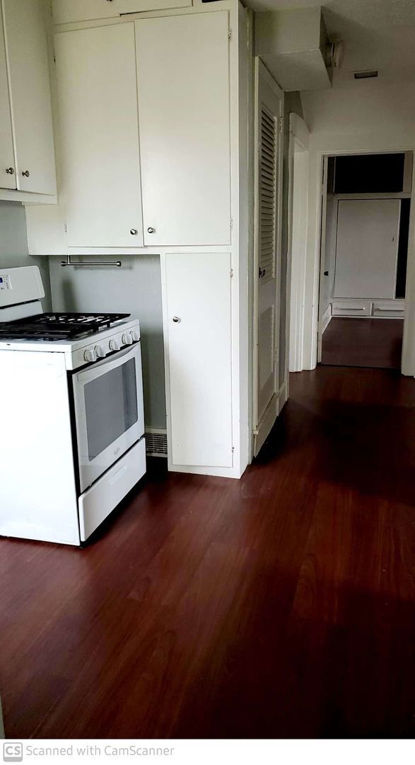 Photo - 2200 E 5th St Unidad 2200 E 5th