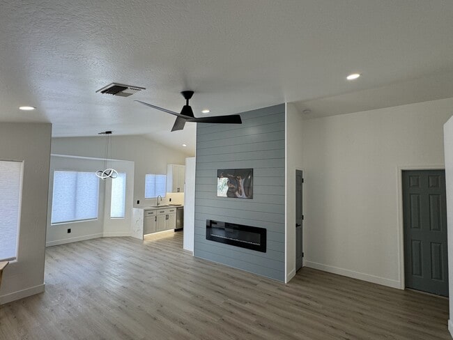 Photo - 5967 W Del Rio St