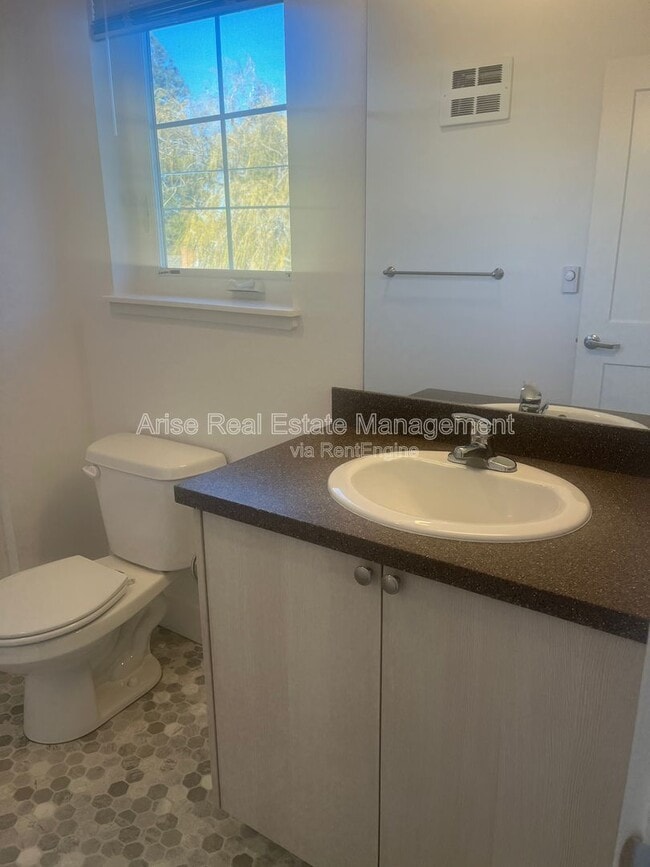 Photo - 1640 SW Juniper Ave