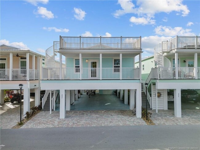 Building Photo - 257 NE Coastal Dr Rental