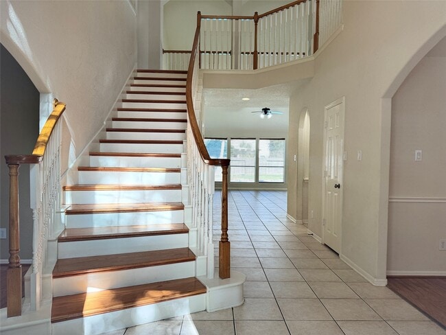 Building Photo - 6319 Misty Creek Rental