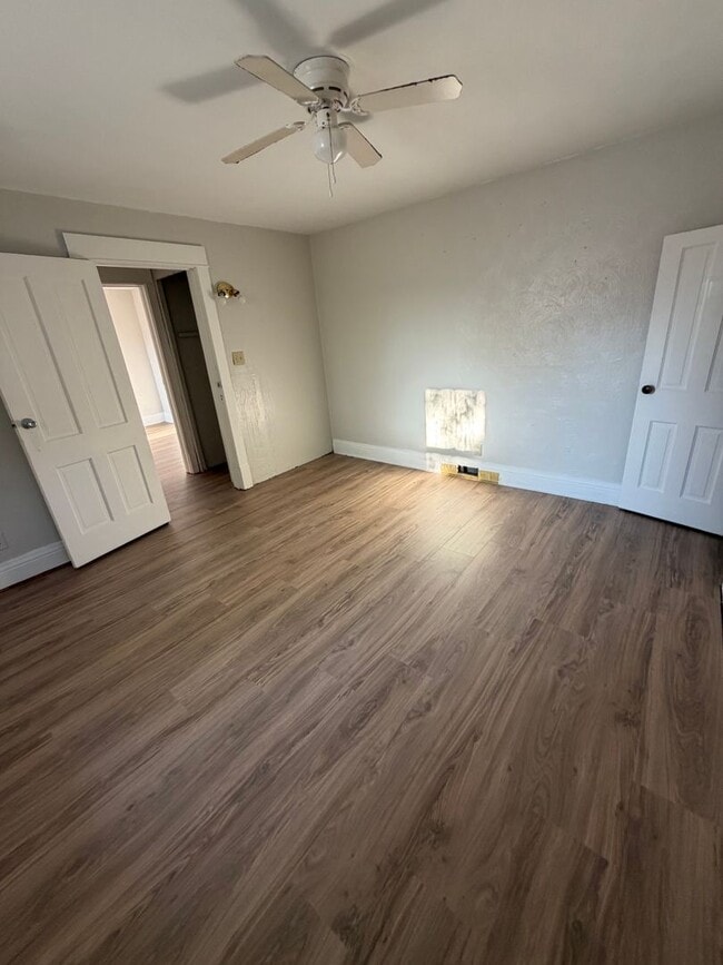 Photo - 1548 E 4th St Unit 1548 E 4th St