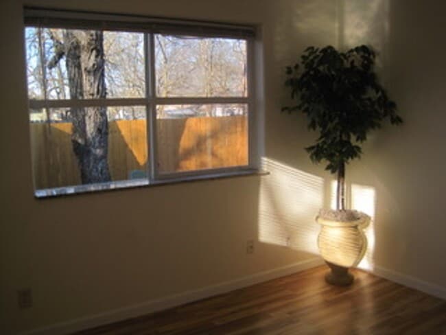 Photo - Cute cottage near Downtown Talent! | Avail... Unit 114 Lapree St #B