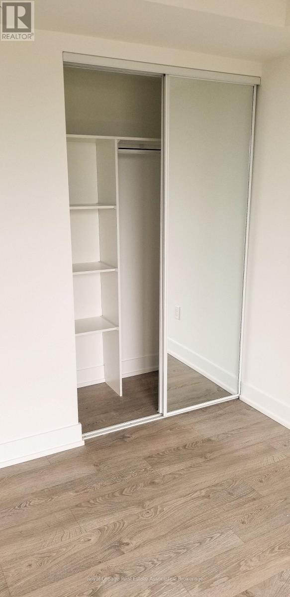 Photo - 9 Mabelle Ave Unité 423