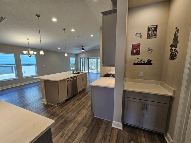 Photo - 12484 Oak Hill Way