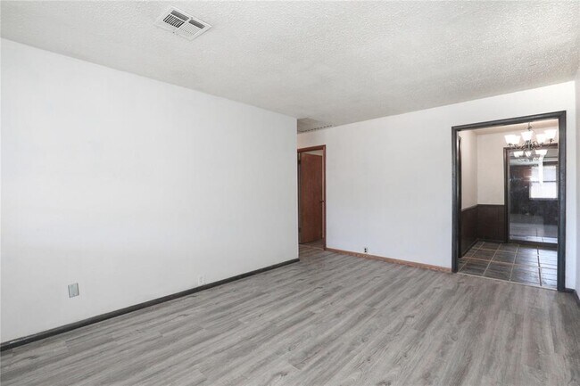 Photo - 24 SW 54th St