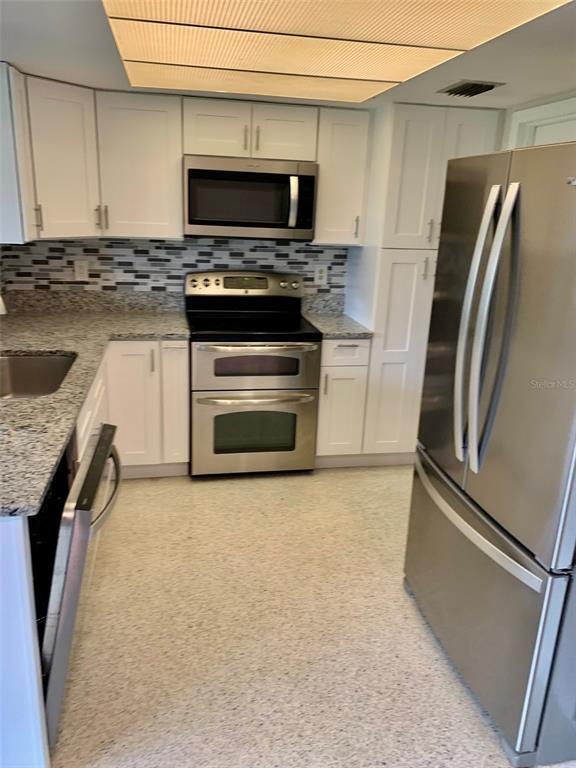 Photo - 22097 Bronxville Ave