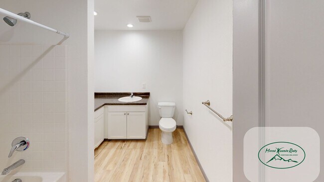 Photo - 345 W 23rd St Unit 365