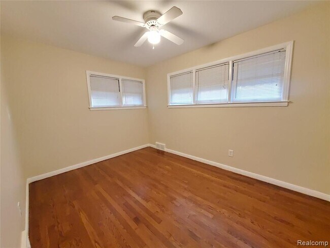 11314 Lenore Ave