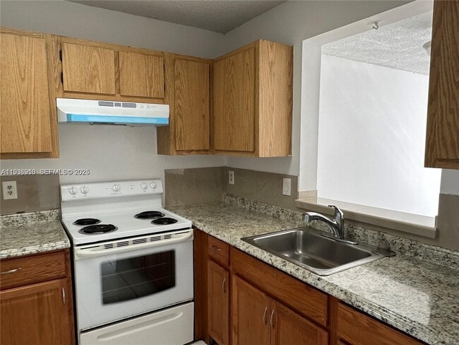 Photo - 8620 N Sherman Cir Unit 408