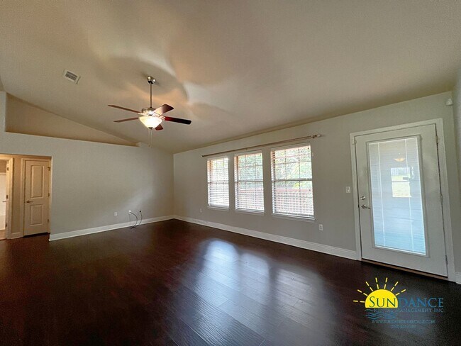 Photo - Lovely 3-Bedroom Home in South Crestview!