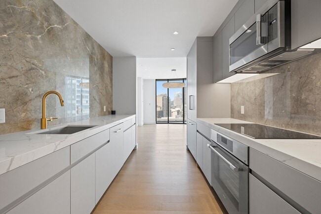 Photo - 55 Lagrange St Unidad PH22E