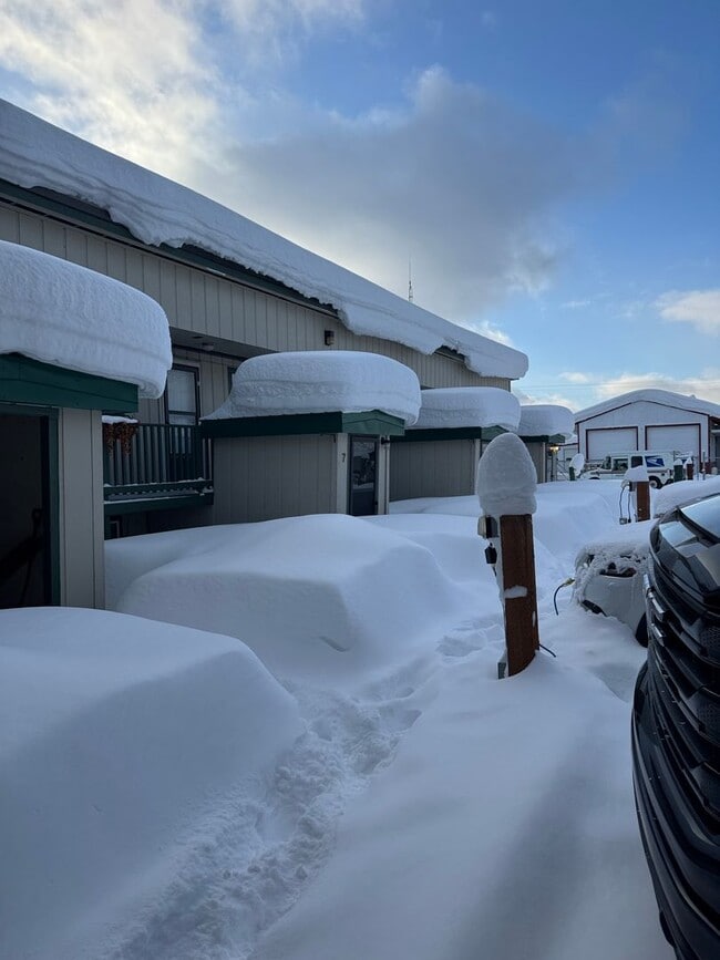 Photo - Fully Remodeled Studio Apartment | All Utilities Included | Great Location Unidad #8