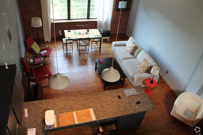 Building Photo - 500 N Duke St Unit 53306 Rental