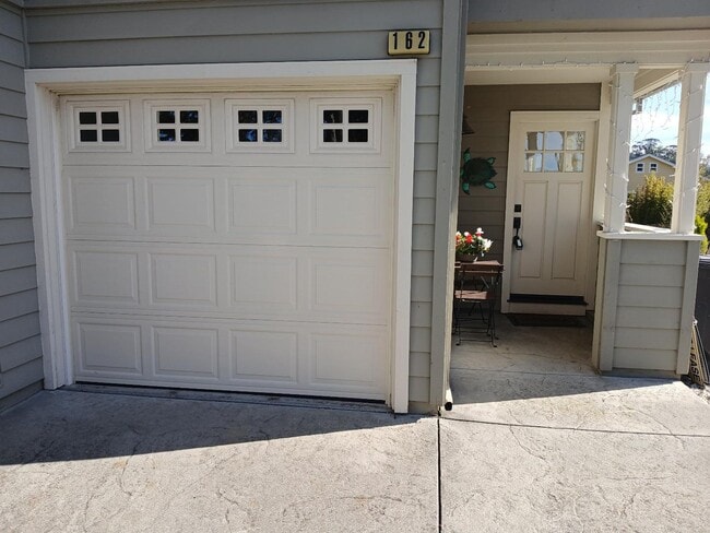 Building Photo - 162 Ave Balboa