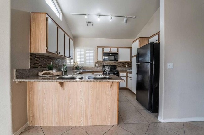 Photo - 6617 Lund Dr